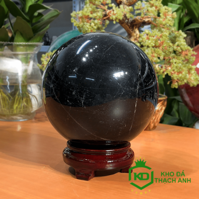 đặt quả cầu đá thạch anh đen ở văn phòng kinh doanh
