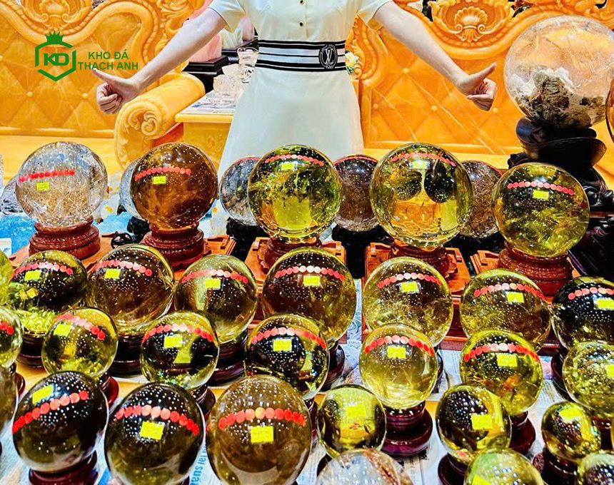 Địa chỉ cung cấp quả cầu đá thạch anh vàng uy tín tại Hà Nội