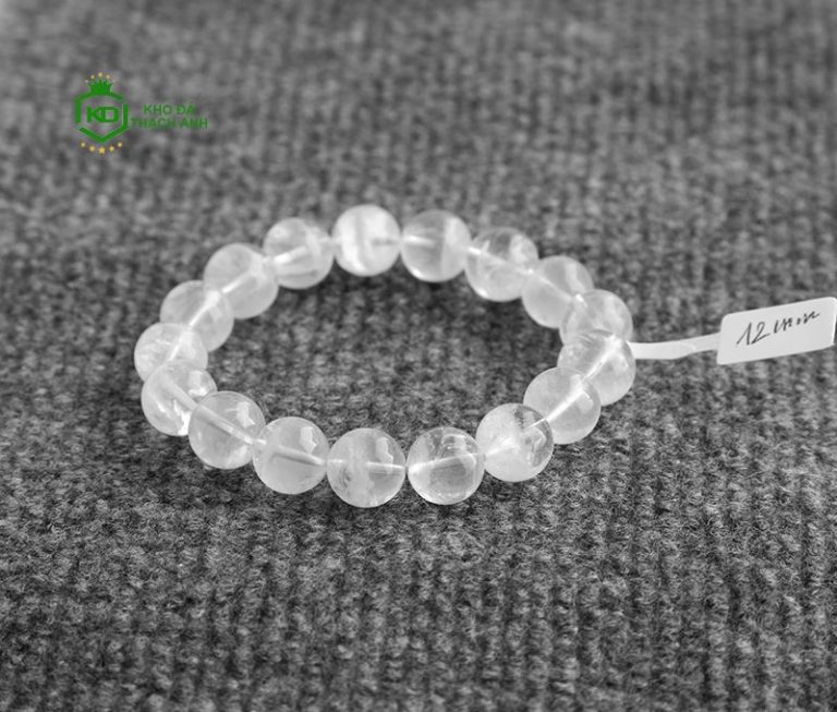 ĐEO VÒNG ĐÁ THẠCH ANH TRẮNG CÓ Ý NGHĨA GÌ?