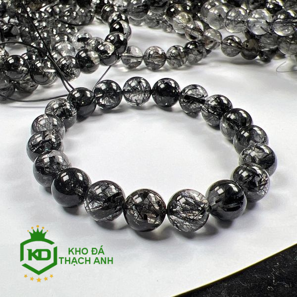 Vòng đá thạch anh tóc là gì? Ý nghĩa, công dụng và cách phân biệt thật giả